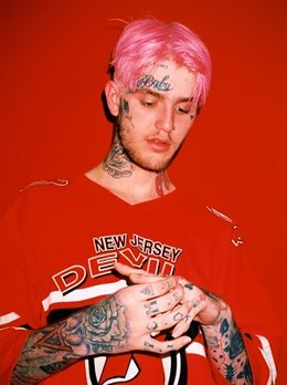 260px-Lil_Peep_in_2016_by_Miller_Rodríguez_(portrait_crop).jpg